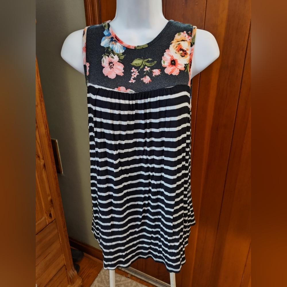 First Look Women's Sleeveless Casual Top